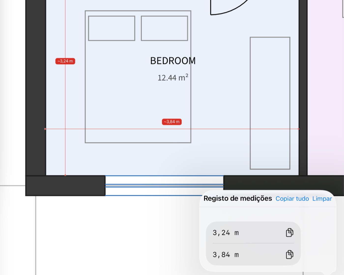 A DWF View no iPad: um quarto medido numa planta, com as cotas 3,24 m e 3,84 m e o registo de medições.
